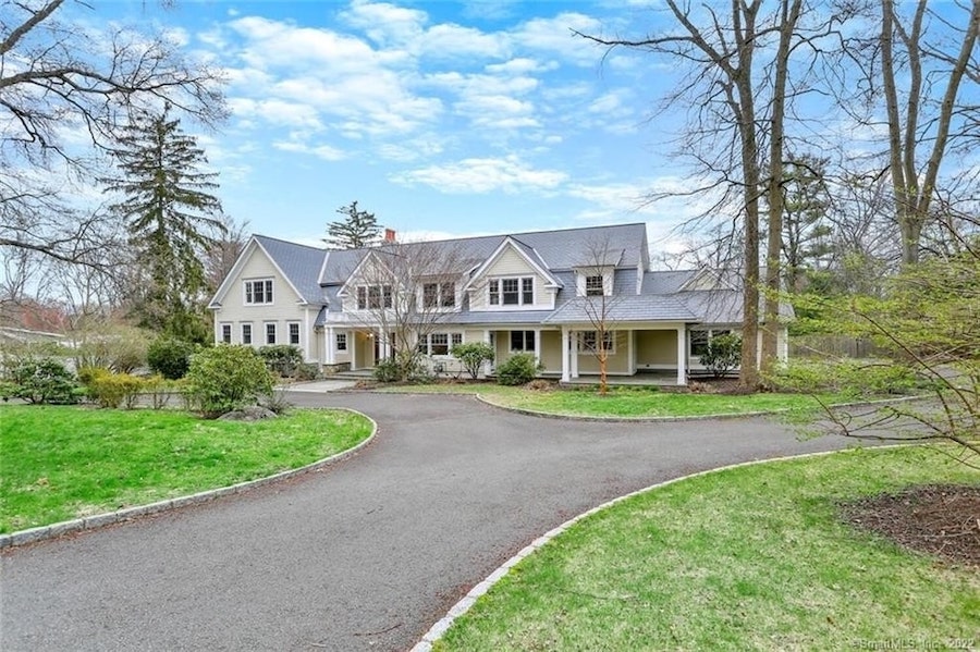 Entrance and driveway to 2 Sasqua Pond Road