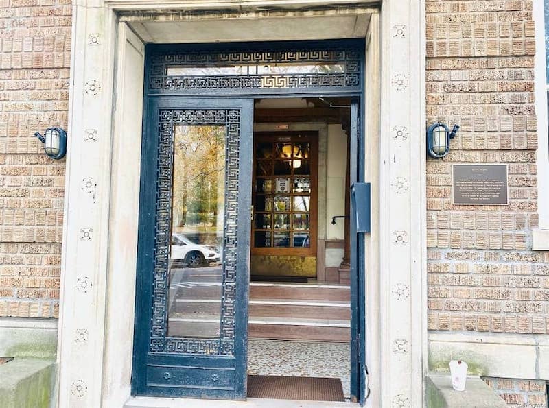 Front entrance to the Baltic Homes