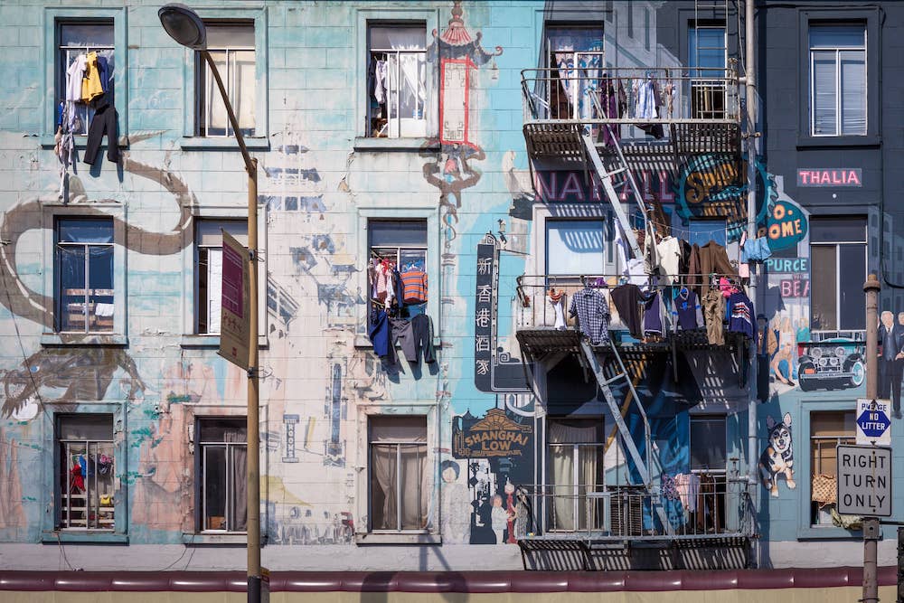 Building fire escape ladders new york city ny Banque de