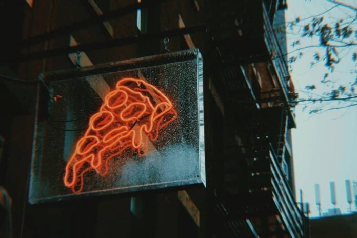 Neon pizza sign